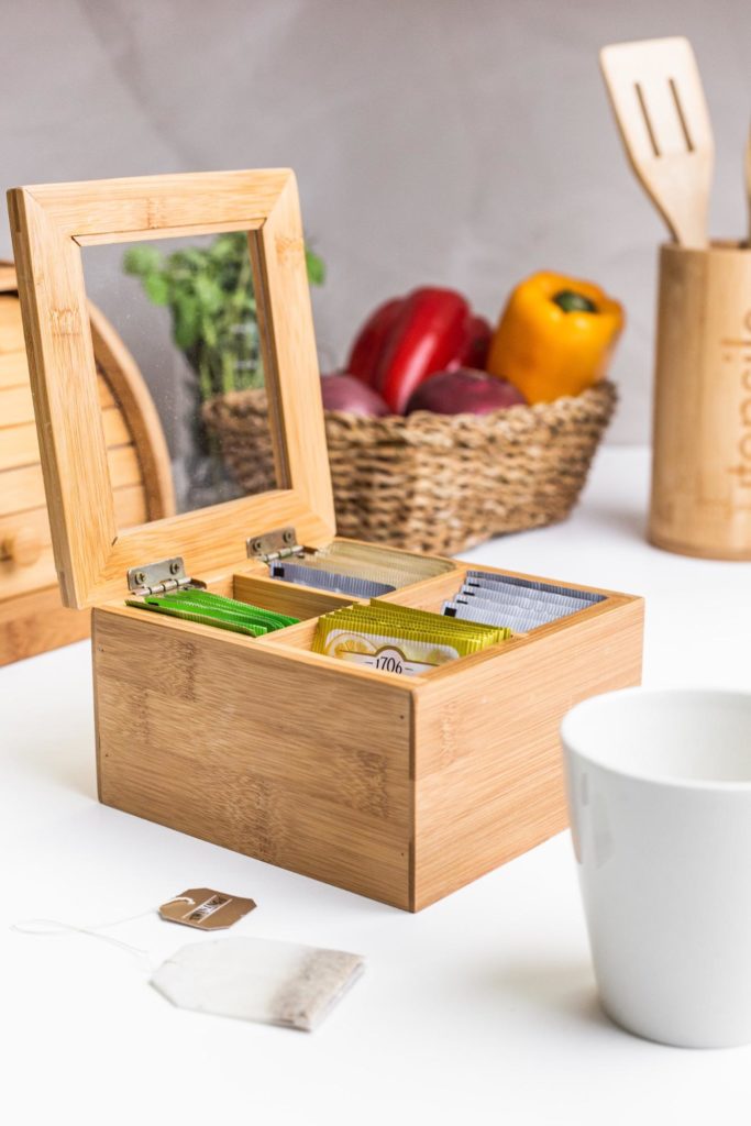 caixa de chá em bambu para decoração de inverno
