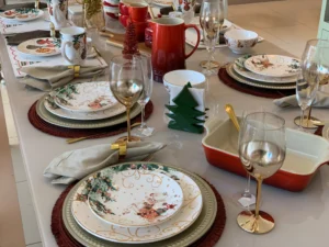 Ceia de Natal: Como montar uma mesa posta elegante e acolhedora para a noite mais especial do ano