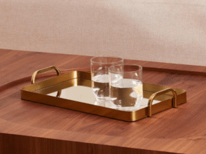 Como usar bandejas decorativas em diferentes ambientes da casa