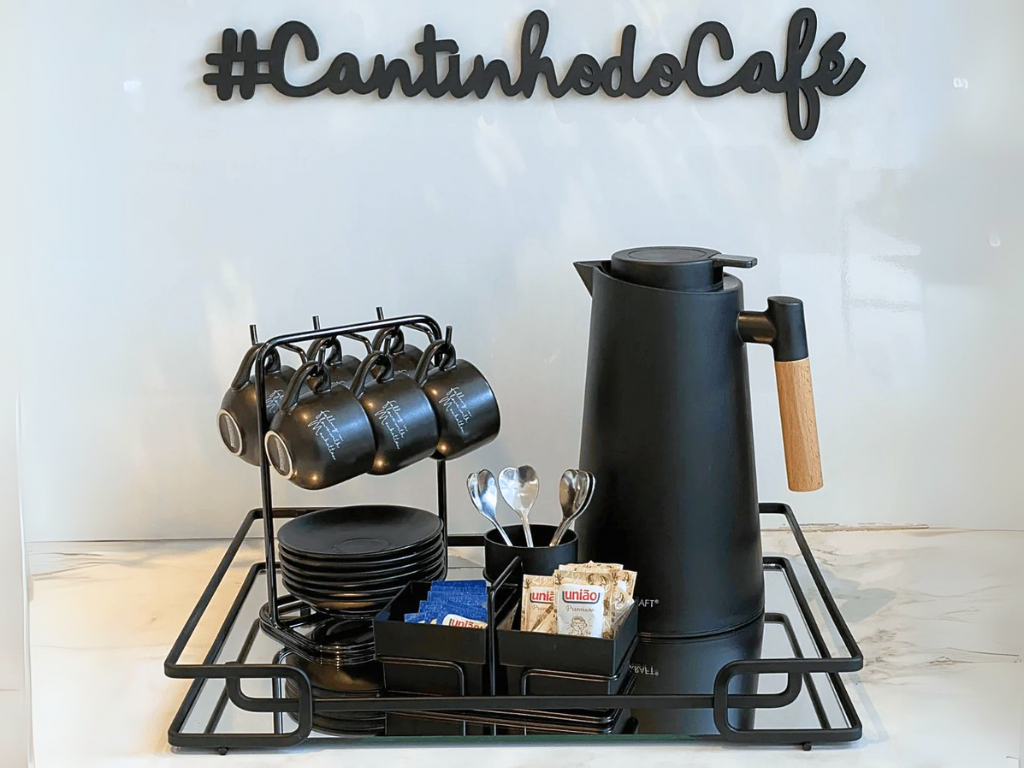 Como transformar um aparador ou estante no seu novo cantinho do café