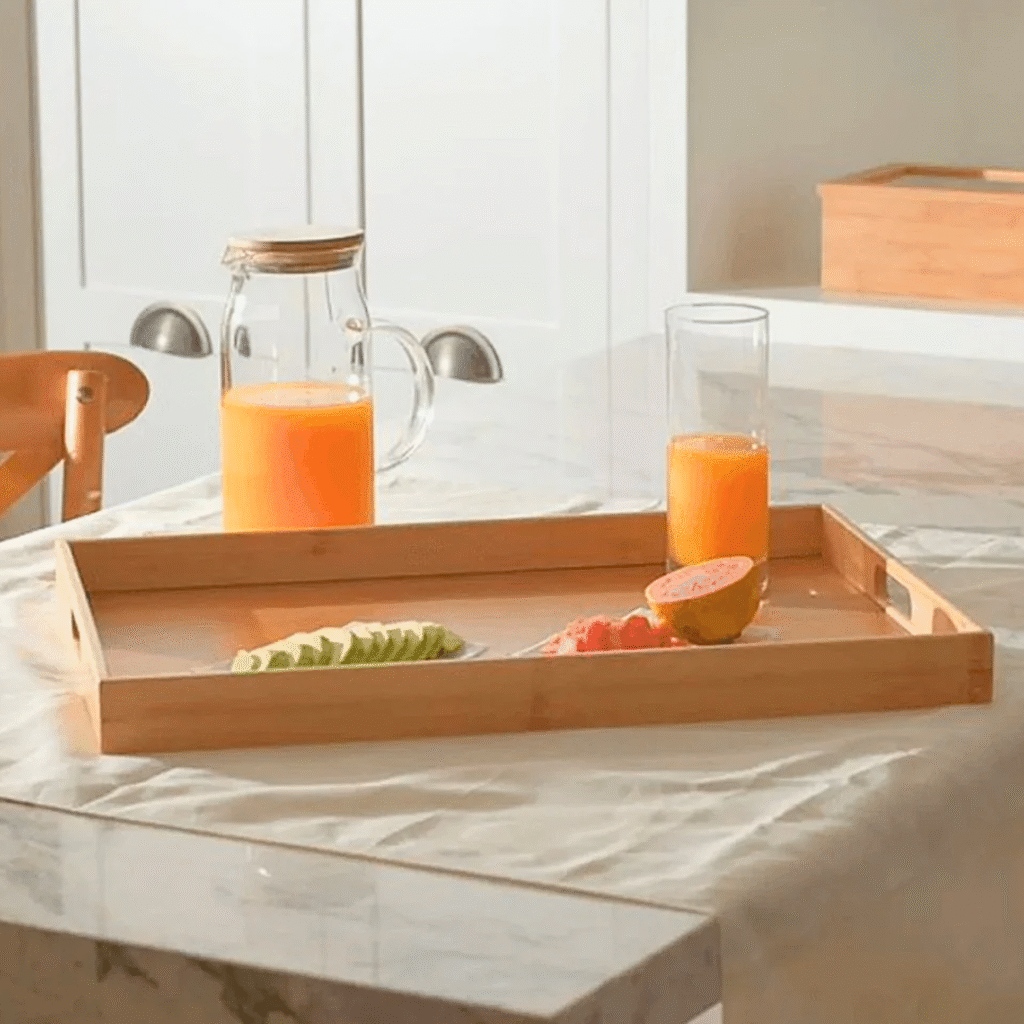 Como usar bandejas decorativas em diferentes ambientes da casa 4 mesa 1 1